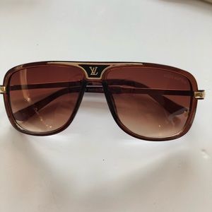 Louis Vuitton brown aviator sunglasses